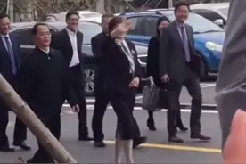 高校医学生追星李兰娟！这样的偶像可以给予他们无尽的力量！视频封面
