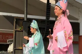 安徽长丰：送戏家门口 百姓乐开怀图片