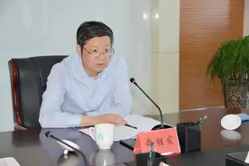 同日落马的两任总经理，同日被开除党籍图片