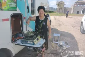 青岛“拆迁网红”奋斗史：什么样的日子“过不瞎”？图片