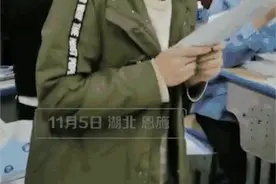 高三男生大汗淋漓背书上热搜，班主任讲了一个细节......图片
