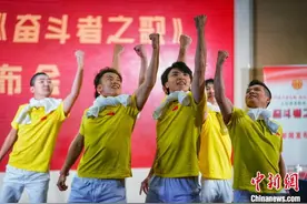 大型情景歌舞《奋斗者之歌》礼赞时代“奋斗者”图片