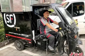 “快递大叔”返乡记图片