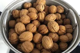 酥脆爽口的琥珀核桃仁出锅咯，你学会了吗？图片