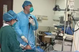 十岁孩子误吸异物却浑然不知，“凶手”竟是做作业时的这个习惯......图片