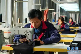 河北清河：羊绒制品产销两旺图片