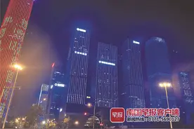 广告牌灯光穿透百米，南宁市民身边存在多类型光污染源丨关注光污染之现象篇图片