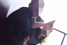 男子爬24楼入室盗窃，老人一招“腋下勒颈”牢牢擒住视频封面