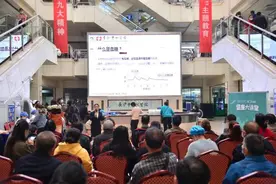 六旬老人视物“雾蒙蒙”小心糖尿病悄悄偷走“视力”图片