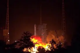 我国成功发射天通一号02星，向中东多地提供移动通信服务视频封面