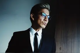 木村姐妹晒与父亲旧照 为木村拓哉庆祝48岁生日图片
