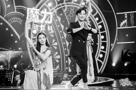 57岁的李玲玉自曝要和20岁的儿子“同步走”图片