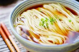 一碗好面温暖初冬图片