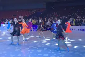 轻舞飞扬 中国体育舞蹈公开赛（济南站）落幕图片
