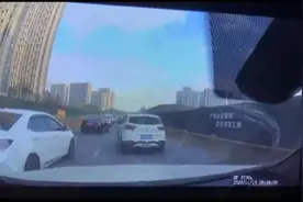 前方有车“加塞”，后车突然加速撞上……萧山街头这一幕引发网友热议，交警这样判图片