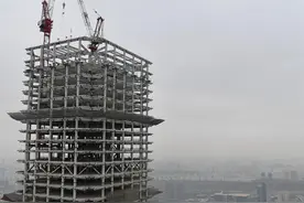 285.35米宝能城封顶 打造乌鲁木齐最高天际线图片