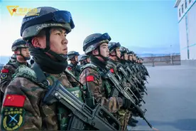 组图 | 看特战队员如何在寒风中练得“热火朝天”图片