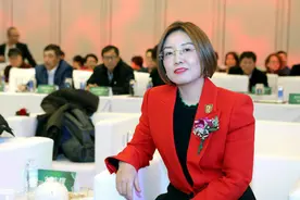 杨雯茜：发展油莎豆产业有助于减油节粮 助力脱贫攻坚图片
