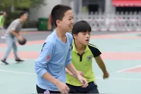 这座小县城里，建了所“豪华”学校图片