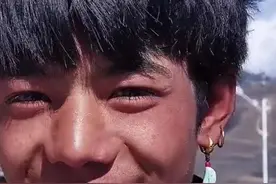 就别为爆红的康巴汉子丁真“规划人生”了 | 沸腾图片