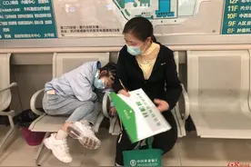 13岁女孩患尿毒症急需换肾 带大她的三个姑姑说“我们不放弃”图片
