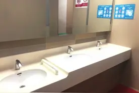 媲美星级酒店水准！河南各医疗机构的“厕所革命”成效如何？图片