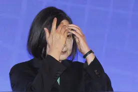 “蒋志上”“蒋正上”“呃…蒋正志”……蔡英文回应战机失联，不停念错飞行员名字图片
