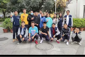 学生突发重病家长欲放弃 老师两度抢下“没救”的学生图片