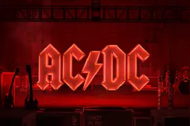 捱过死亡、疾病和丑闻，AC/DC交出90年代以后最佳作品图片