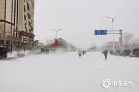 风雪齐袭！内蒙古通辽赤峰等地现特大暴雪 今日或遭遇风吹雪现象图片