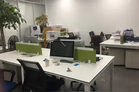 家长费用无法退，讲师工资拿不到，长沙“易对易辅导”疑似跑路，警方已介入调查图片