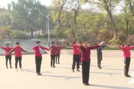泰安市宁阳县妇联：举办“红歌广场舞•巾帼乡村行”活动图片