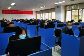十九届五中全会精神进考题！四川5006人参加下半年拟任县处级党政领导职务政治理论水平考试图片