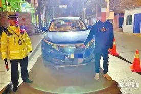 兰州16岁少年无证驾驶共享汽车上路被查图片