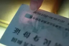 今天才知道！手机手电筒不止是能照明，其实还有很多隐藏功能图片