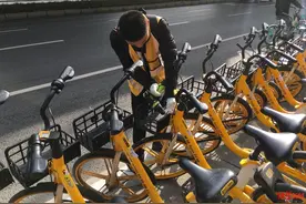 “一牌一车”！成都共享单车开始上牌，超量投放能否缓解？图片