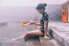 冷吗？赶紧出发泡汤去图片