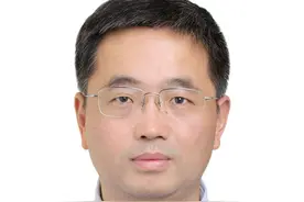 财政部金融司司长王毅已任光大集团党委委员图片