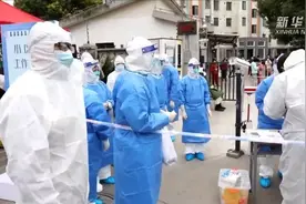上海疫情防控一线直击：小区封闭管理，机场万人检测视频封面