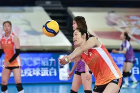 体坛联播｜朱婷15分天津女排轻取北京，考辛斯签约火箭一年图片