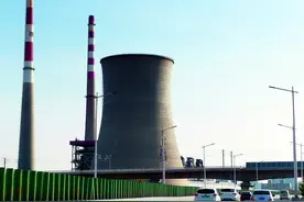 11月23日凌晨 石家庄市地标性建筑成功拆除图片