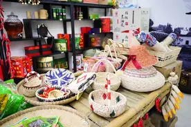 村花直播带货卖出2000万元土特产图片