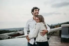 好的婚姻，都是“演”出来的图片