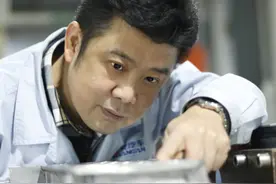 “重庆市杰出英才风采”丨 张永忠：专注疑难杂症，他是汽车发动机的“老中医”图片