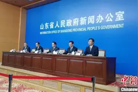 山东优化老年人优待政策 60岁以上老年人免费乘坐公交车图片