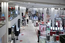 北美观察丨“黑色星期五”掀线上大战，美式消费主义改头换面图片
