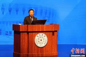中国制造业比重为何处于下降状态？工信部副部长详解图片