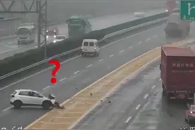 你这样开客户还没上牌的新车，他知道吗？#交通安全 #安全出行视频封面