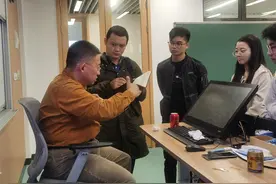 和肖战粉丝对线的教授沈逸，说自己从来不讨好年轻人图片