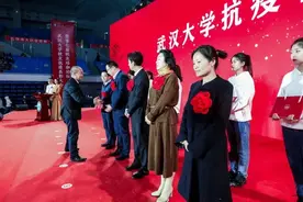 抗疫期间，武大校友向武汉捐款捐物超12亿图片